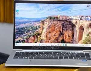 New Laptop HP EliteBook 840 G10 16GB Intel Core i5 SSD 512GB