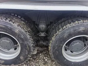 Sino Casoni Sino Truck ሲኖ የነዳጅ ቦቲ Fuel Tank Tanker