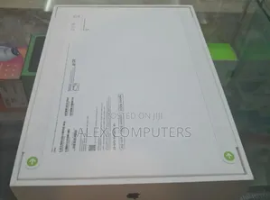 New Laptop Apple MacBook 16GB Apple M5 SSD 512GB