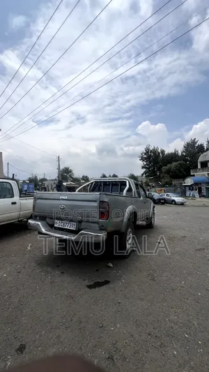 Toyota Hilux 2.5 Cab 2005 Gray