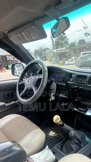 Toyota Hilux 2.5 Cab 2005 Gray