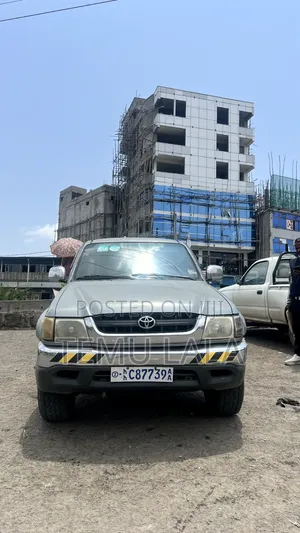 Toyota Hilux 2.5 Cab 2005 Gray