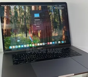 New Laptop Apple MacBook Pro 2019 16GB Intel Core i9 SSD 512GB