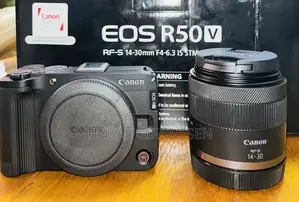 Canon R50 V