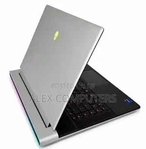 New Laptop Alienware M17x R2 32GB Intel Core i9 SSD 1T