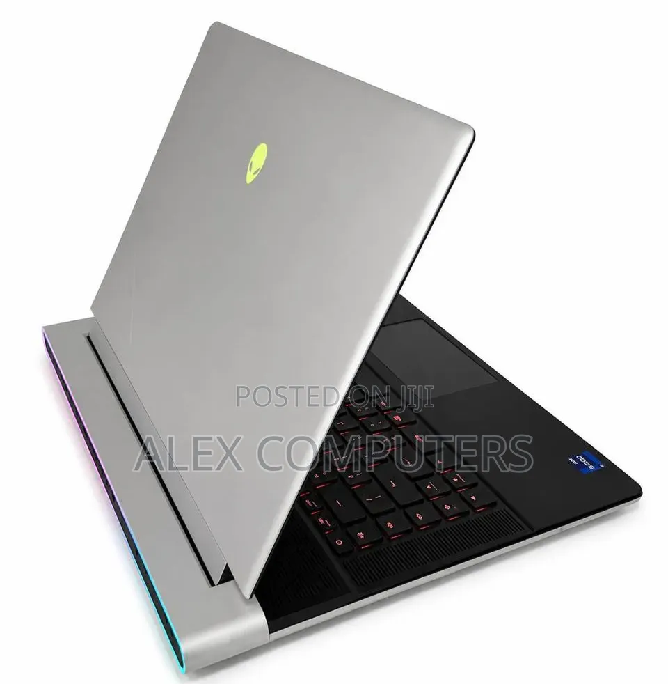 New Laptop Alienware M17x R2 32GB Intel Core i9 SSD 1T