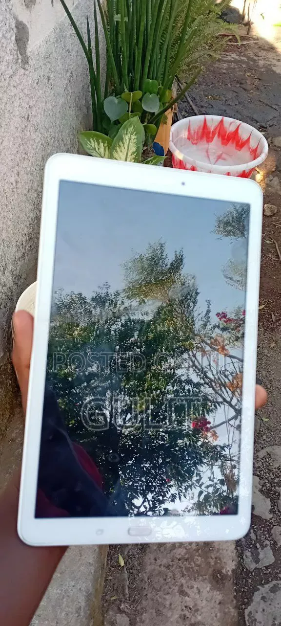 Samsung P6800 Galaxy Tab 7.7 8 GB White
