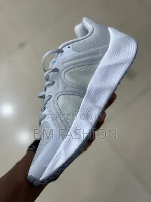 Nike Motiva Light Grey Sneakers