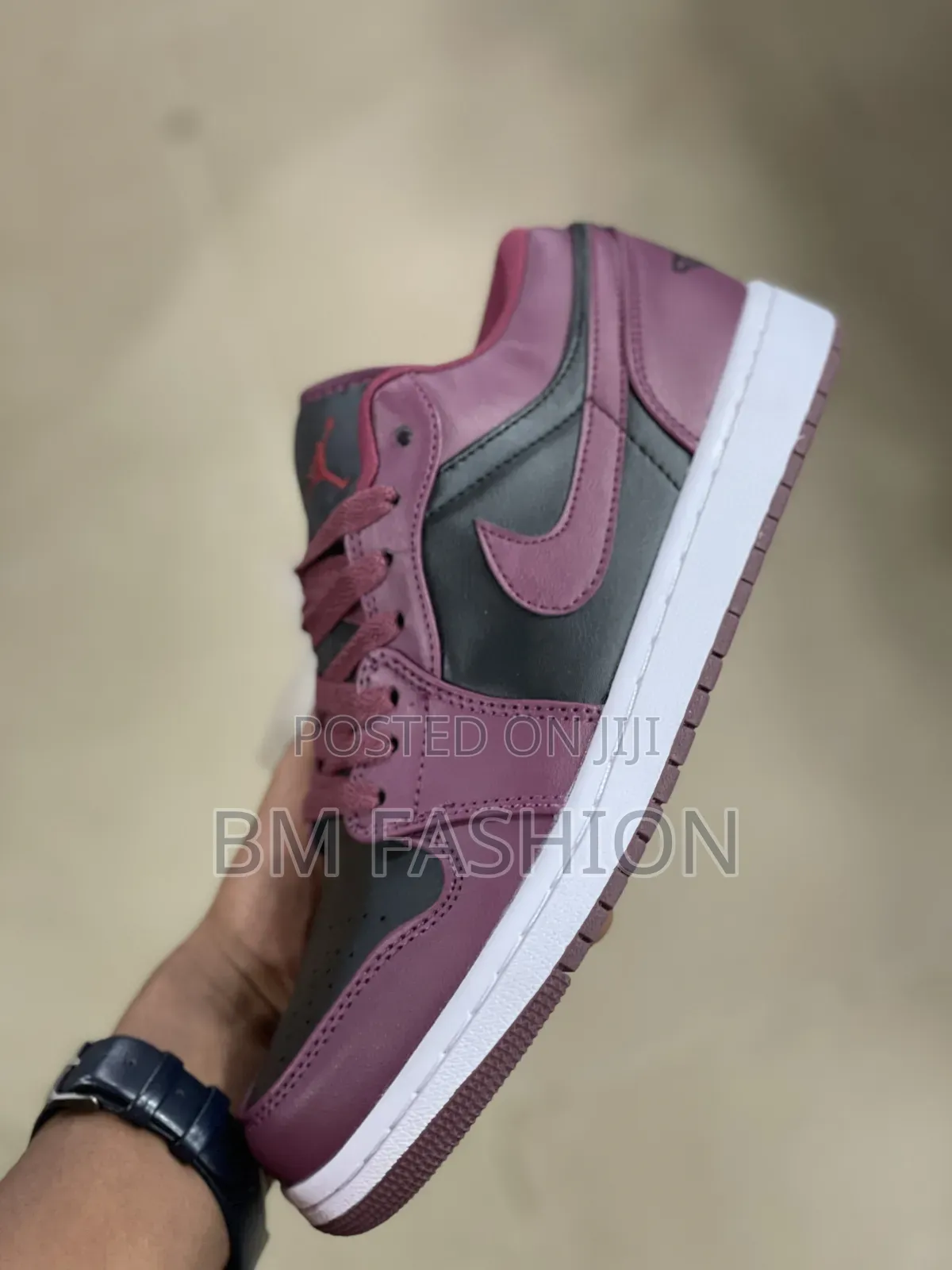 Air Jordan 1 Low *Just Call, It'll Be Delivered 2u*