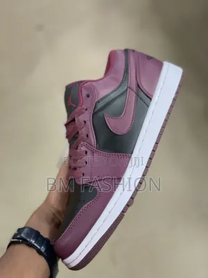 Air Jordan 1 Low *Just Call, It'll Be Delivered 2u*