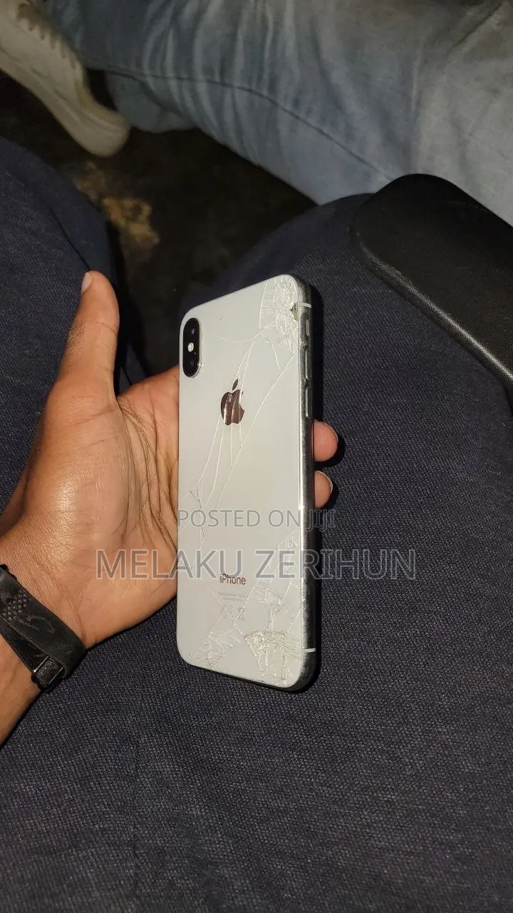 Apple iPhone X 64 GB White