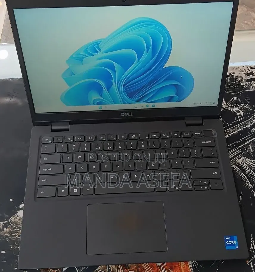 New Laptop Dell 16GB Intel Core i7 SSD 512GB