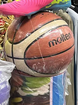 Molten Basket Ball
