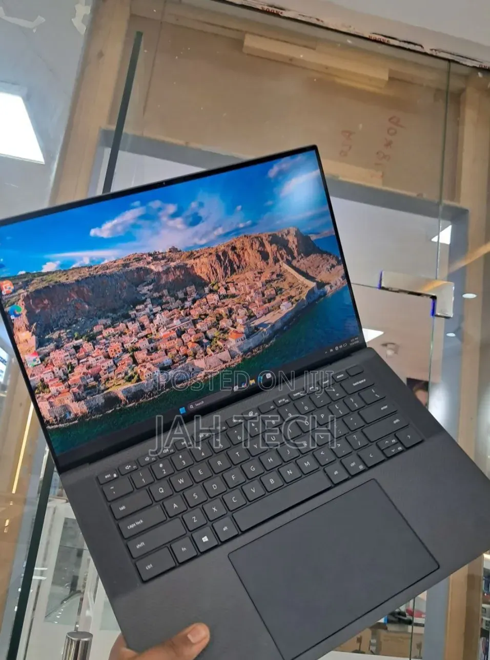 New Laptop Dell Precision 5550 16GB Intel Core i7 SSD 512GB