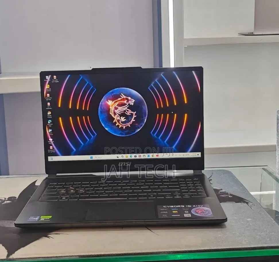 New Laptop MSI Cyborg 15 16GB Intel Core i7 SSD 1T
