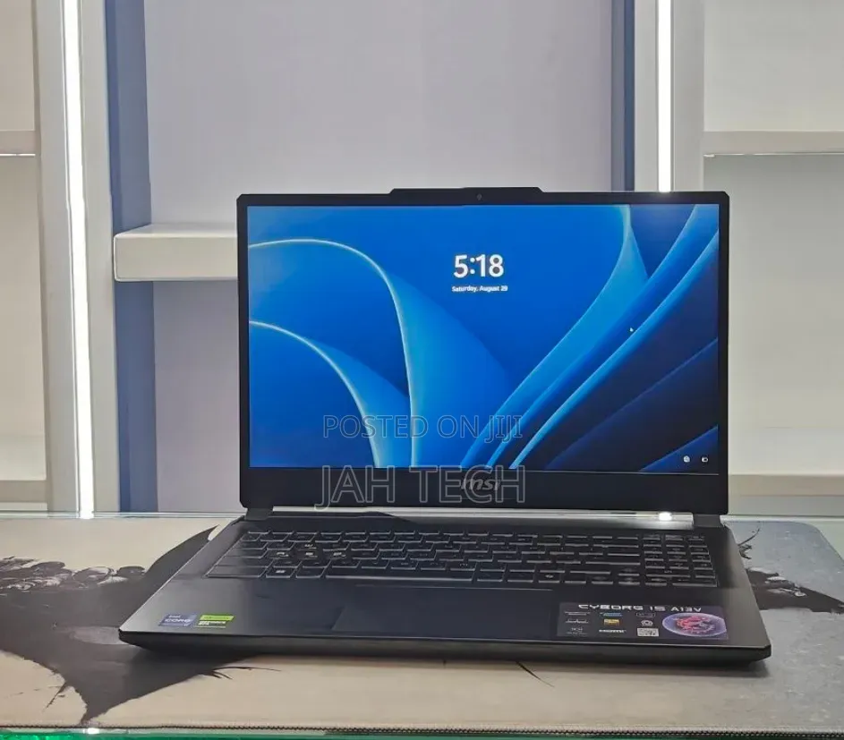 New Laptop MSI Cyborg 15 16GB Intel Core i7 SSD 1T