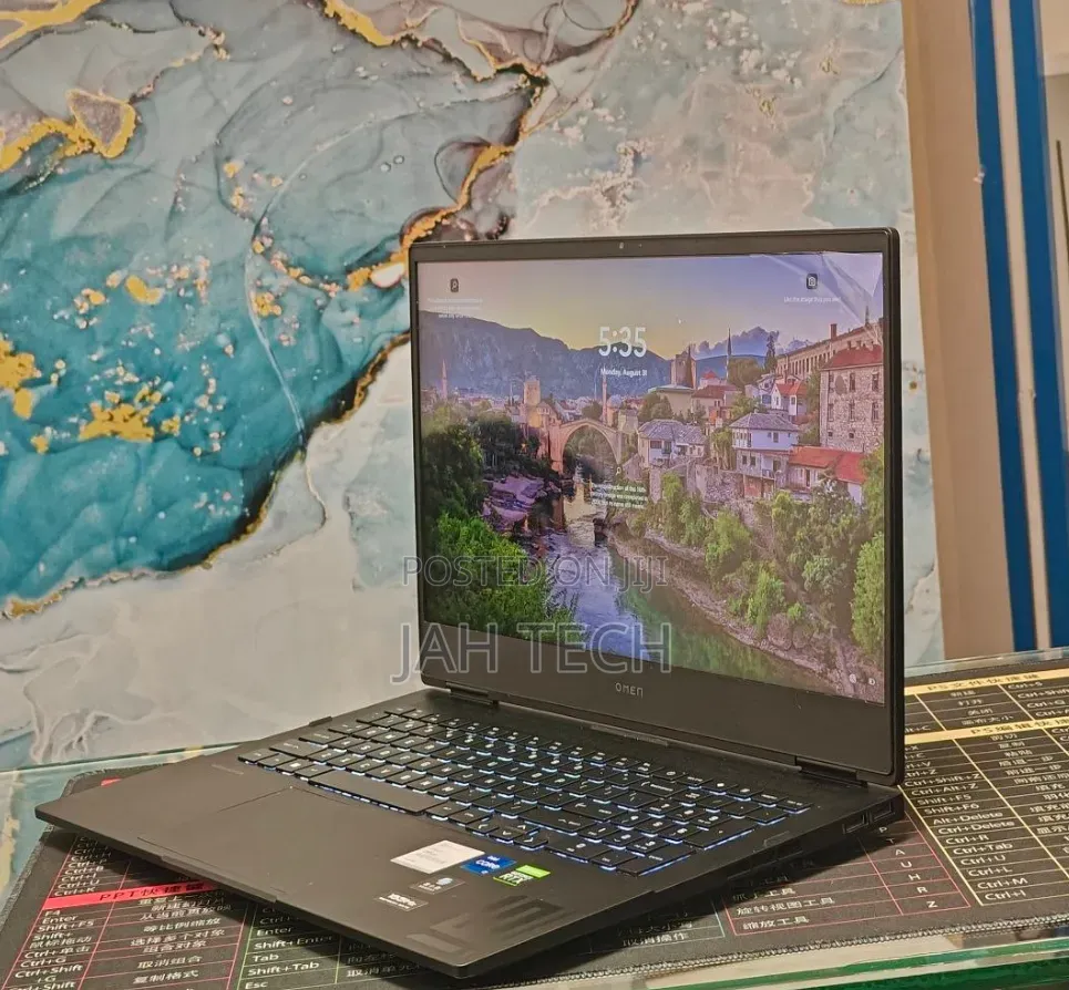 New Laptop HP Omen 16 16GB Intel Core i7 SSD 1T