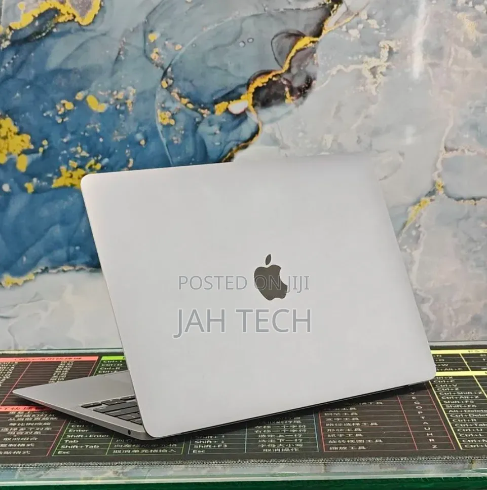 New Laptop Apple MacBook Air 2020 M1 16GB Apple M1 SSD 1T