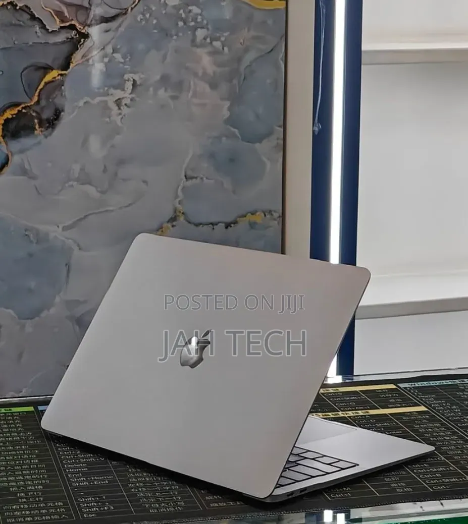 New Laptop Apple MacBook Air 2020 M1 16GB Apple M1 SSD 1T