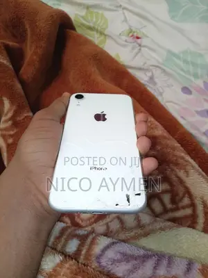 Apple iPhone XR 64 GB White