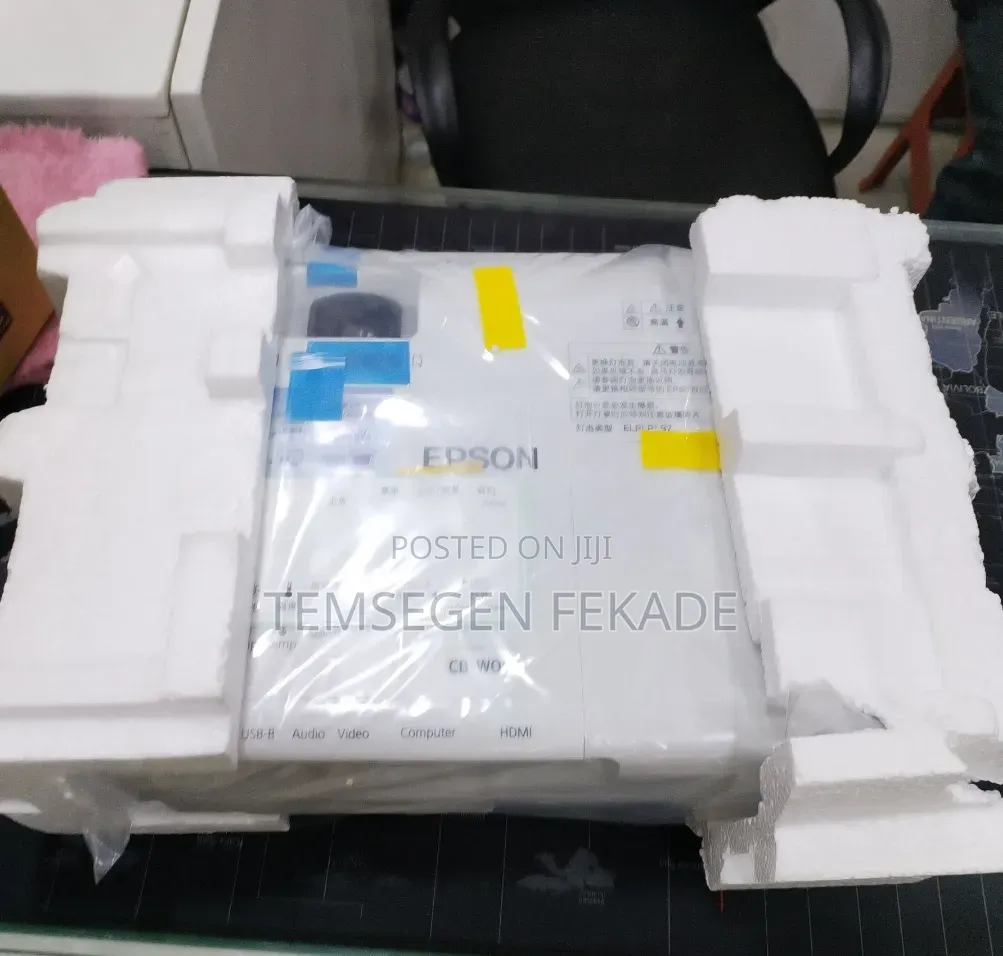Brand New EPSON Projector Quantity 2PC Available