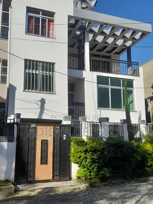 11bdrm House in Gelan, Akaky Kaliti for sale