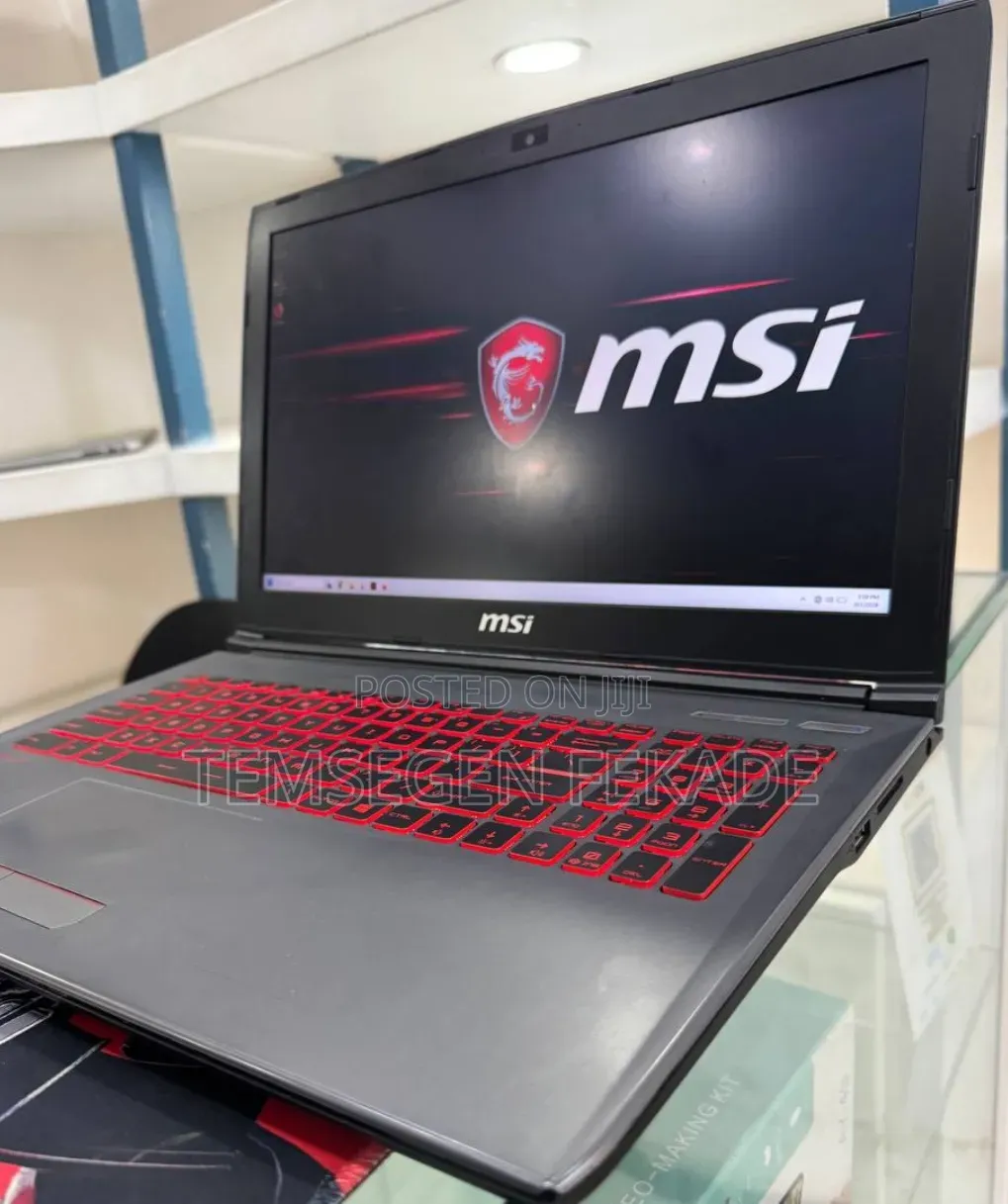 Laptop MSI 16GB Intel Core i5 SSD 256GB
