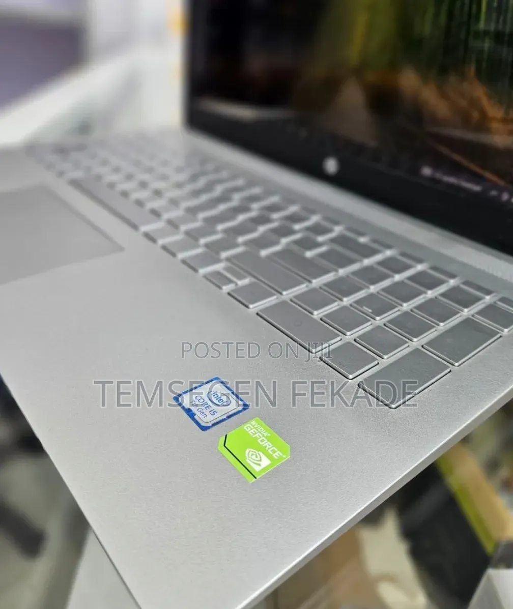Laptop HP Pavilion 15 8GB Intel Core i5 HDD 1T