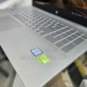 New Laptop HP Pavilion 13 8GB Intel Core i5 HDD 1T