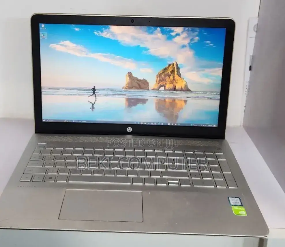 New Laptop HP Pavilion 13 8GB Intel Core i5 HDD 1T