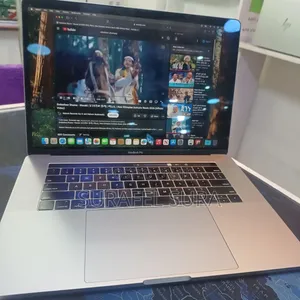 New Laptop Apple MacBook Pro 2019 16GB Intel Core i9 SSD 512GB