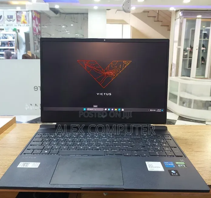 New Laptop HP Victus 15 16GB Intel Core i5 SSD 512GB