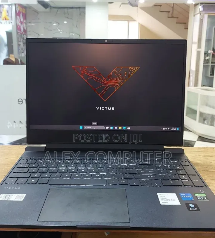 New Laptop HP Victus 15 16GB Intel Core i5 SSD 512GB