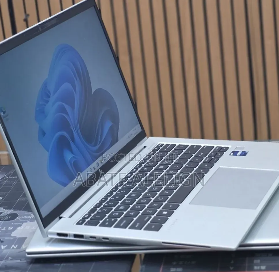 New Laptop HP EliteBook 840 G9 16GB Intel Core i7 SSD 512GB