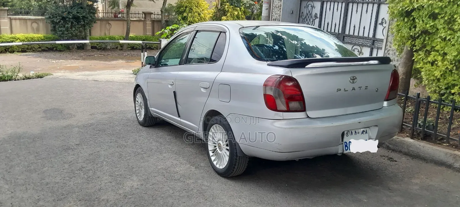 Toyota Platz 2001