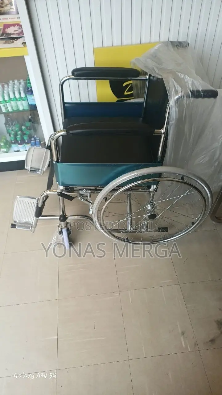 Commode Wheelchair炙蛋wheelchair With an Integrated Toilet&remove Bucket