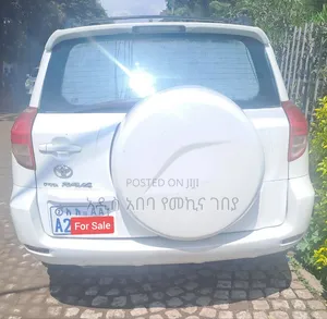 Toyota RAV4 2006 White
