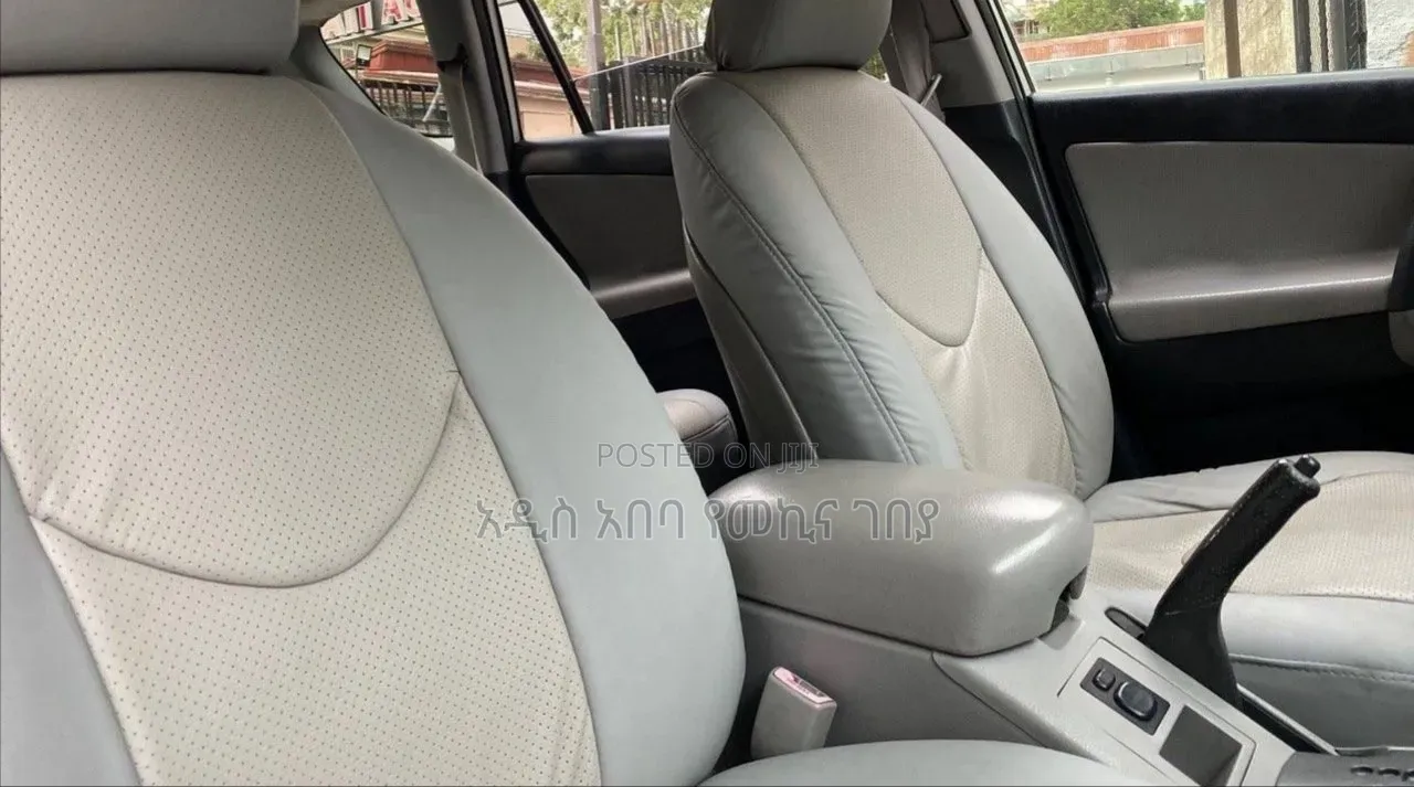 Toyota RAV4 2006 White
