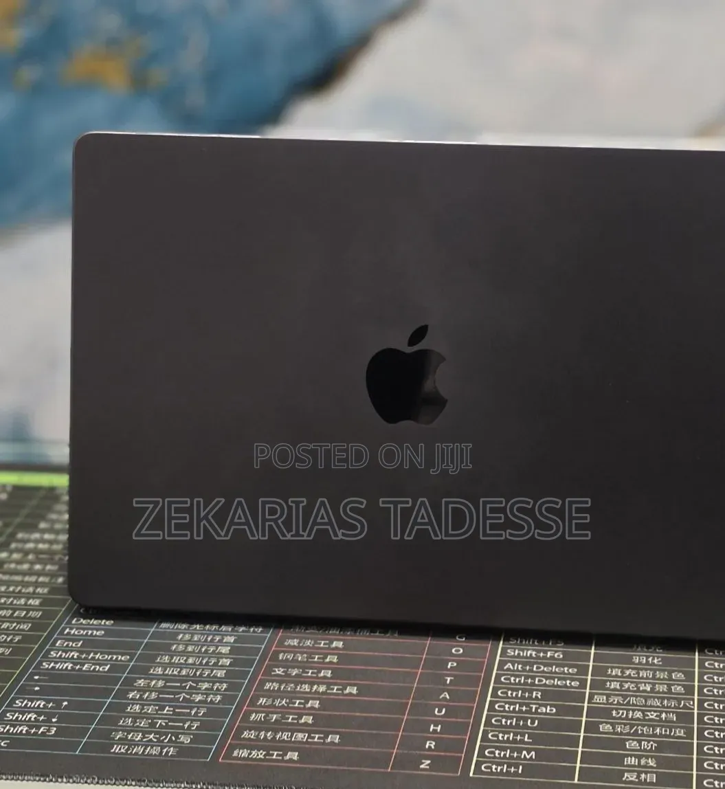 New Laptop Apple MacBook Pro 2024 M4 16GB Apple M4 Pro SSD 512GB