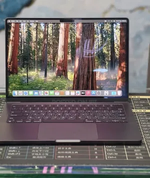 New Laptop Apple MacBook Pro 2024 M4 16GB Apple M4 Pro SSD 512GB
