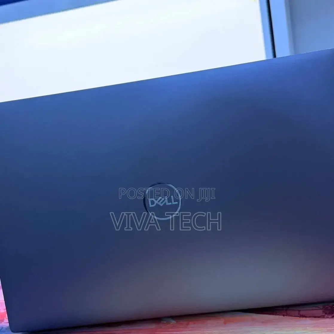 New Laptop Dell Precision 5560 16GB Intel Core i9 SSD 512GB