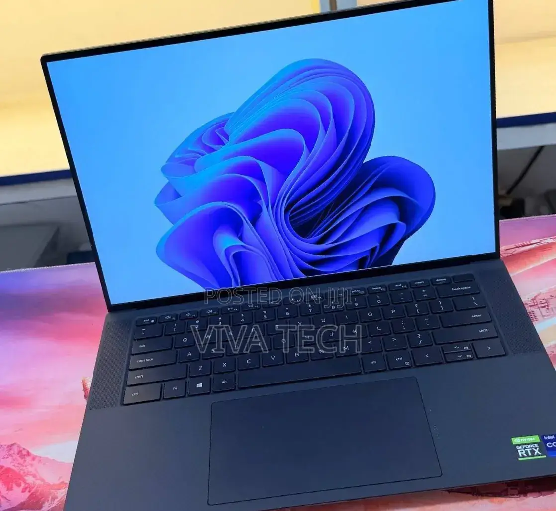 New Laptop Dell Precision 5560 16GB Intel Core i9 SSD 512GB