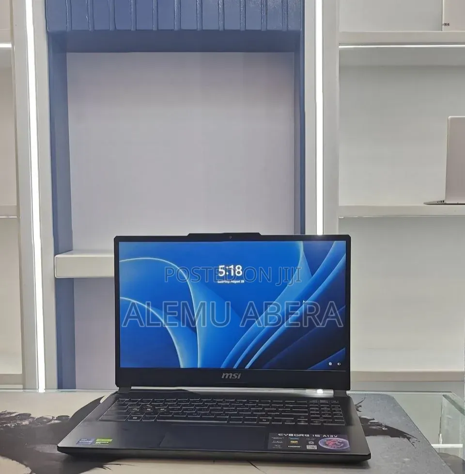 New Laptop MSI Cyborg 15 16GB Intel Core i7 SSD 1T