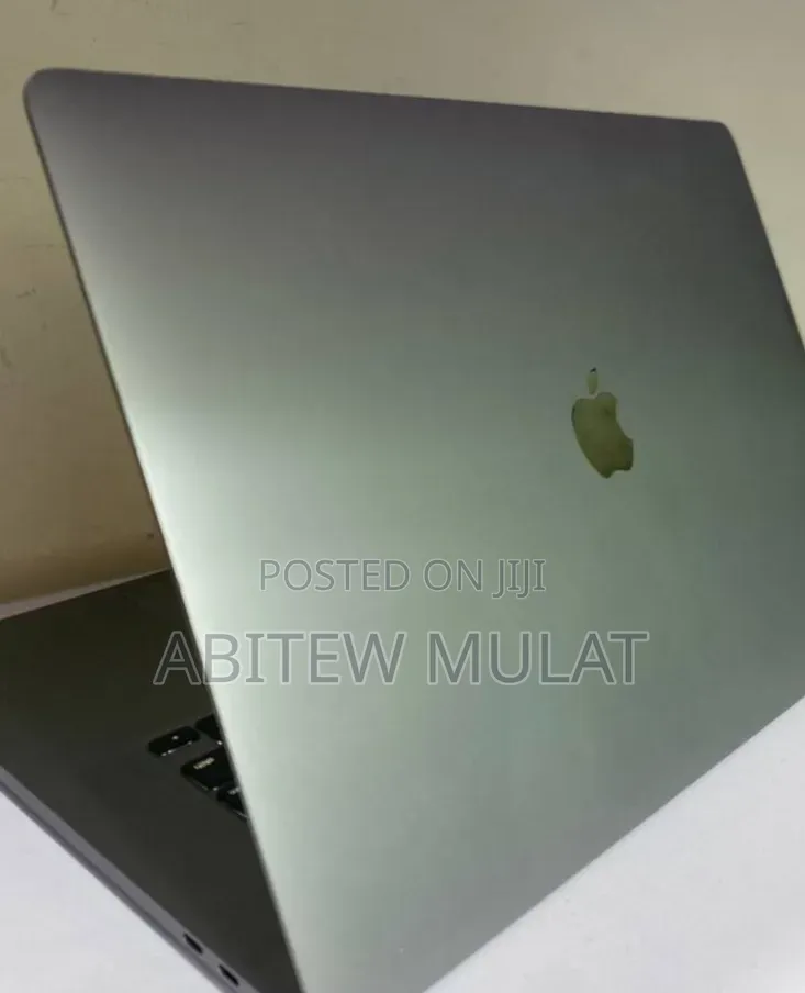 New Laptop Apple MacBook Pro 2019 16GB Intel Core i9 SSD 1T