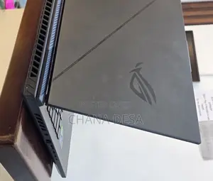 New Laptop Asus ROG Strix G18 16GB Intel Core i9 SSD 1T