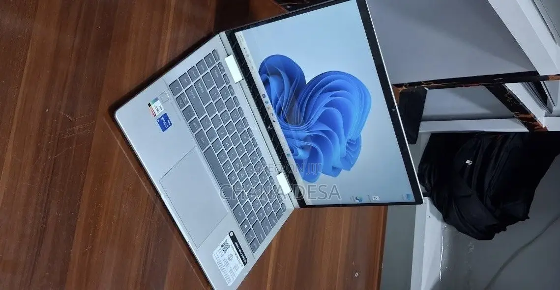 New Laptop HP Envy 14 8GB Intel Core i5 SSD 512GB