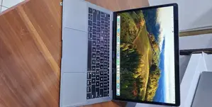 New Laptop Apple MacBook Air 2009 8GB Intel Core i5 SSD 128GB