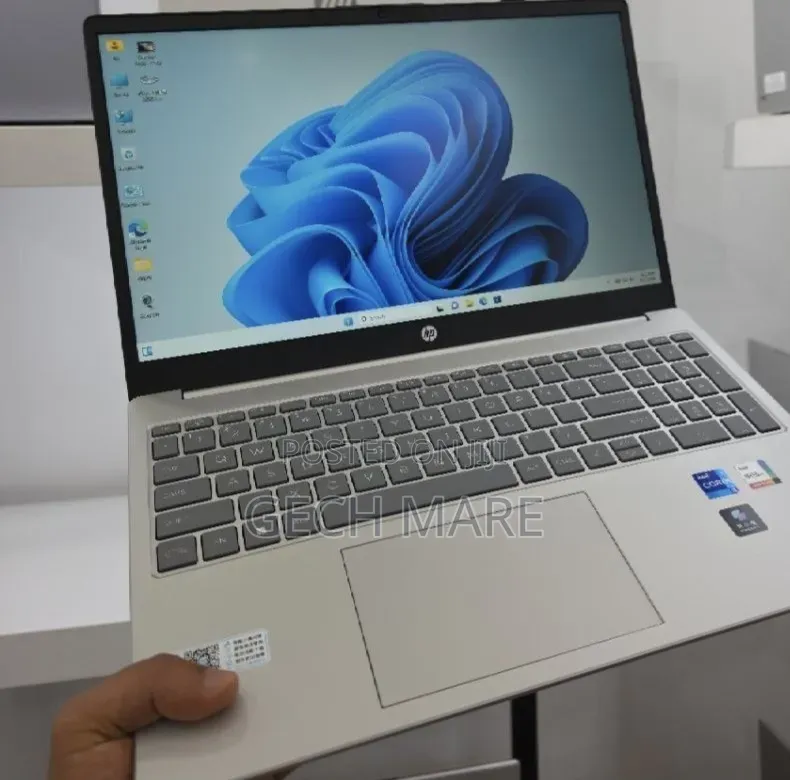 New Laptop HP Stream Notebook 16GB Intel Core i7 SSD 512GB