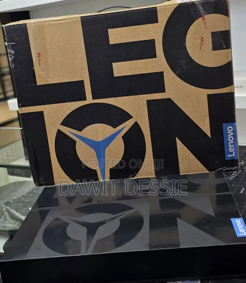 New Laptop Lenovo 32GB AMD Ryzen 9 SSD 1T