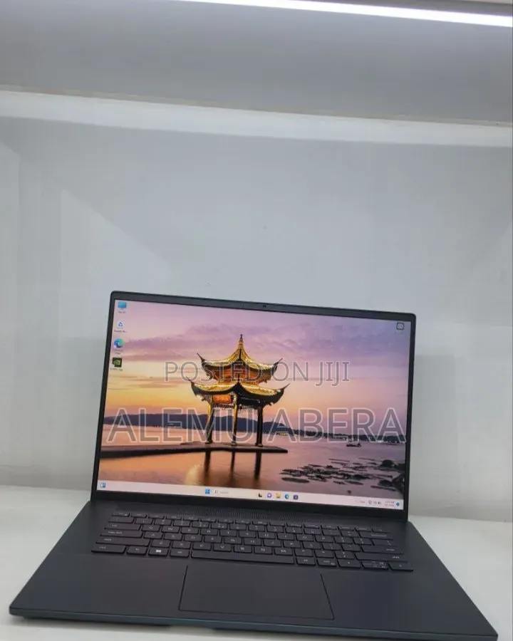 New Laptop Dell Inspiron 15 16GB Intel Core i7 SSD 512GB